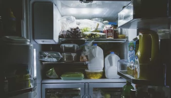 WeChat (Китай): врачи советуют не класть эти пять продуктов в холодильник, так как в них вырабатываются опасные для здоровья вещества